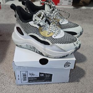 Ps Curry 3z 24 White Black Gold Size 12k